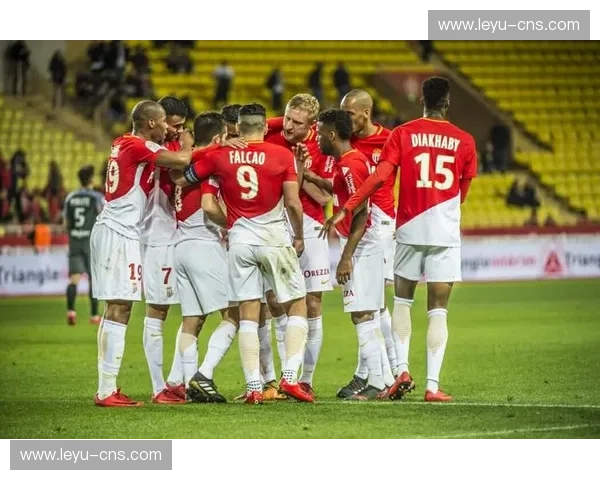 里昂3-1击败摩纳哥,拉卡泽特传射建功助球队重返欧战区 里昂3-1击败摩纳哥,拉卡泽特传射建功助球队重返欧战区