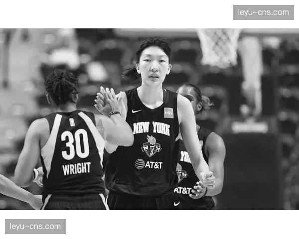 韩旭替补登场22分钟高效砍下20分：中国内线的WNBA回归宣言